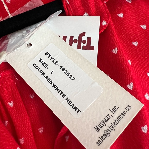 Sim & Sam Heart Button Tunic Top - Picture 4 of 7